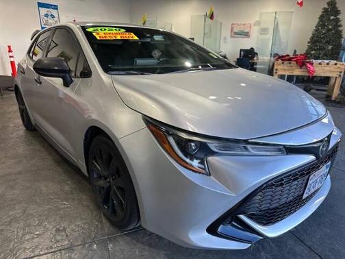 2020 Toyota Corolla Hatchback SE