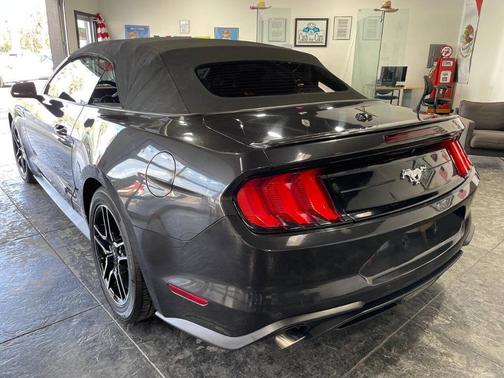 2022 Ford Mustang EcoBoost Premium
