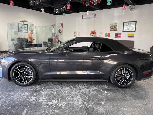 2022 Ford Mustang EcoBoost Premium