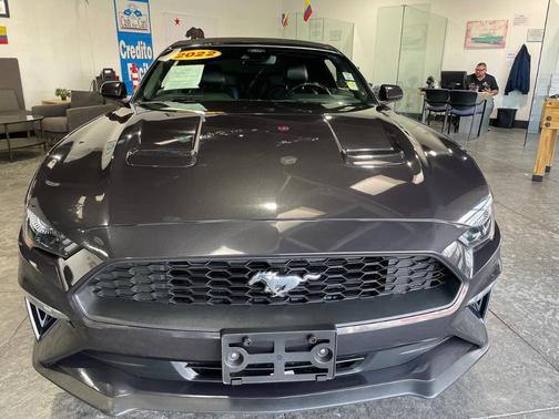 2022 Ford Mustang EcoBoost Premium
