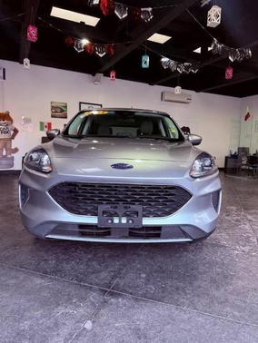 2021 Ford Escape SE