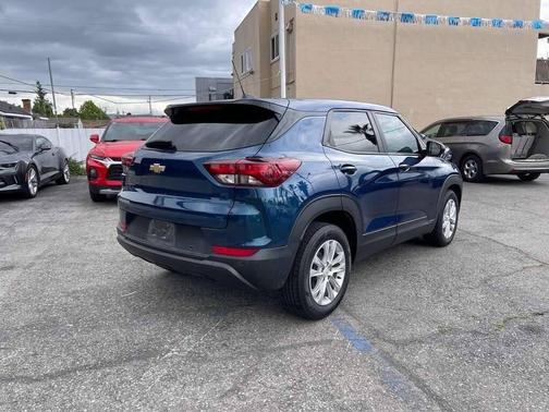 Midnight Blue Metallic 2021 Chevrolet Trailblazer LS