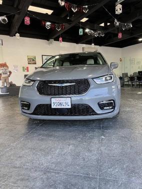 2021 Chrysler Pacifica Hybrid Touring L