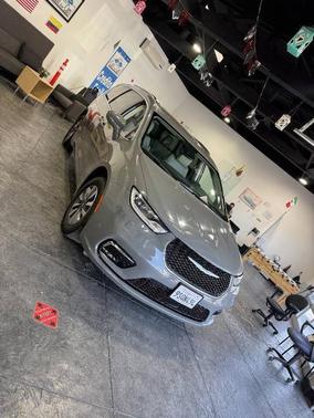 2021 Chrysler Pacifica Hybrid Touring L