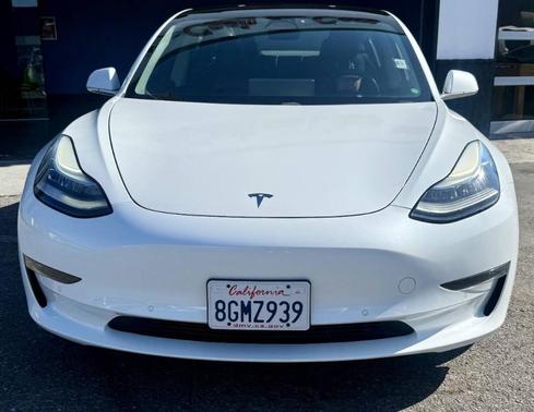 Pearl White Multi 2018 Tesla Model 3 Long Range