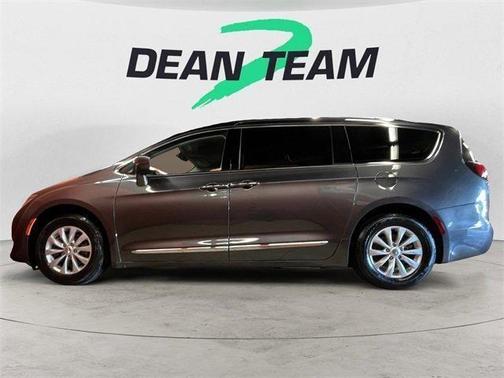 2018 Chrysler Pacifica Touring-L