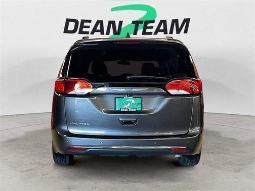 2018 Chrysler Pacifica Touring-L