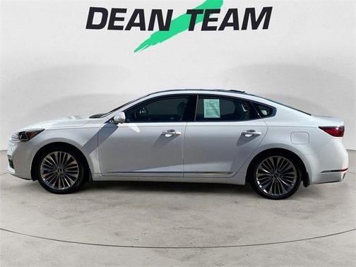 2017 Kia Cadenza SX Limited