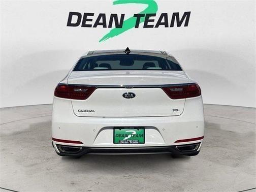 2017 Kia Cadenza SX Limited