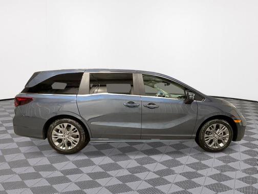 Still Night Pearl 2026 Honda Odyssey Touring