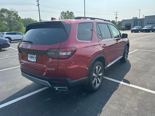 2025 Honda Pilot Touring