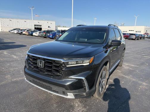 Black 2025 Honda Pilot Touring
