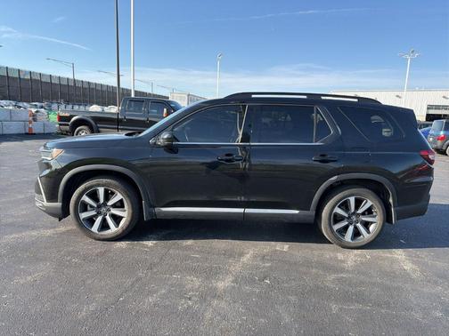 Black 2025 Honda Pilot Touring