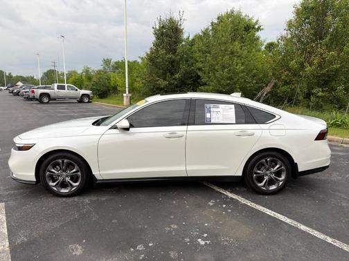 White 2024 Honda Accord EX