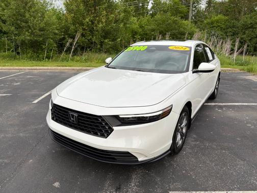 White 2024 Honda Accord EX
