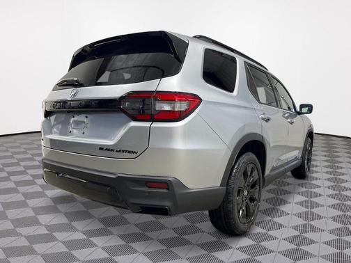 Silver Metallic 2026 Honda Pilot Black Edition
