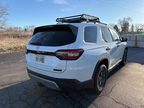 2023 Honda Pilot TrailSport
