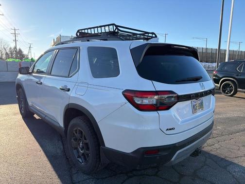 2023 Honda Pilot TrailSport