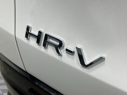 Platinum 2026 Honda HR-V EX-L