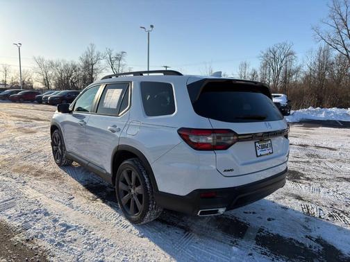 2023 Honda Pilot Sport