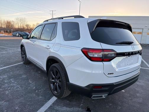 2023 Honda Pilot Sport