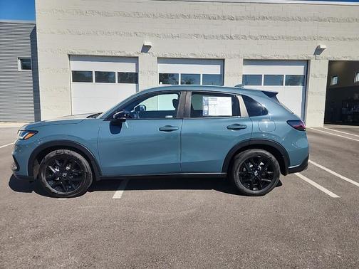 Pearl 2024 Honda HR-V Sport