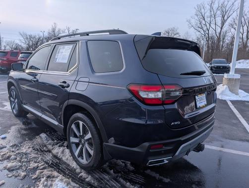 2023 Honda Pilot Touring