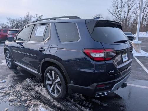 2023 Honda Pilot Touring