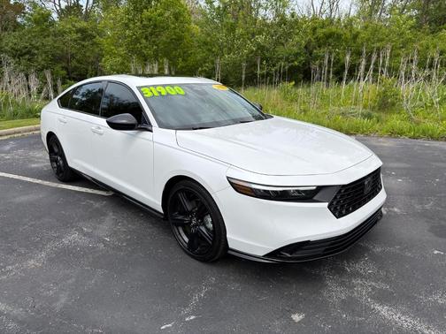 Platinum White Pearl 2025 Honda Accord Hybrid Sport-L