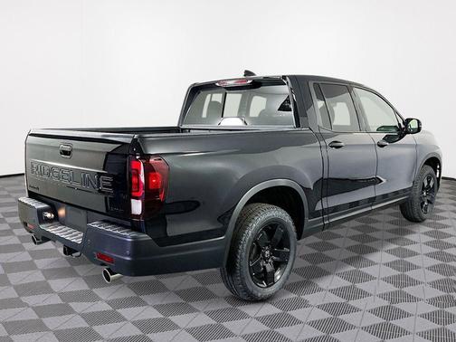 Crystal Black Pearl 2026 Honda Ridgeline Black Edition