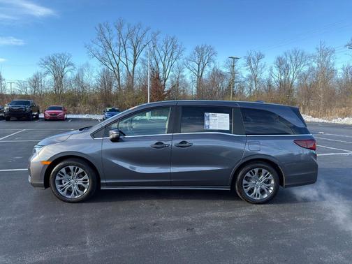 2025 Honda Odyssey Touring