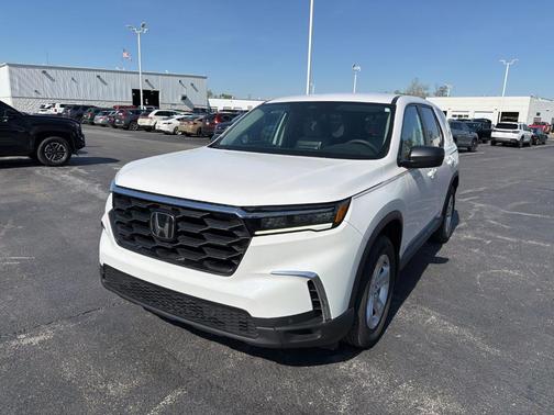 Platinum White Pearl 2023 Honda Pilot LX
