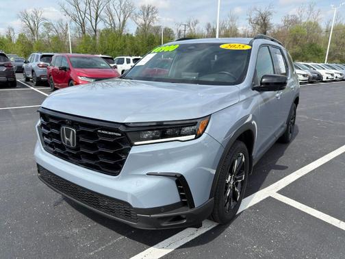 Gray 2025 Honda Pilot Black Edition