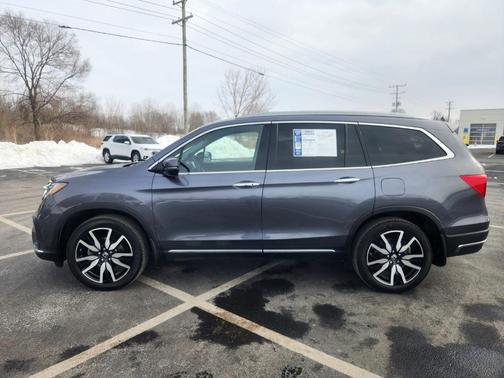 2022 Honda Pilot Touring 7-Passenger