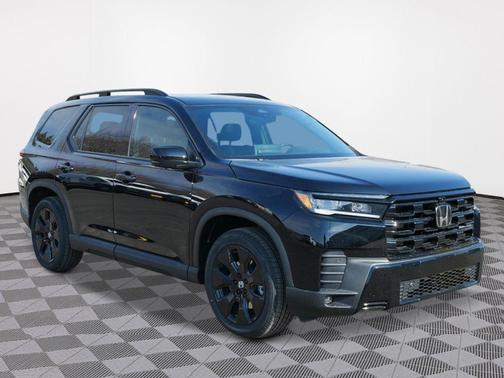 Crystal Black Pearl 2026 Honda Pilot Black Edition