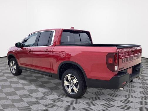 Radiant Red Metallic II 2026 Honda Ridgeline RTL