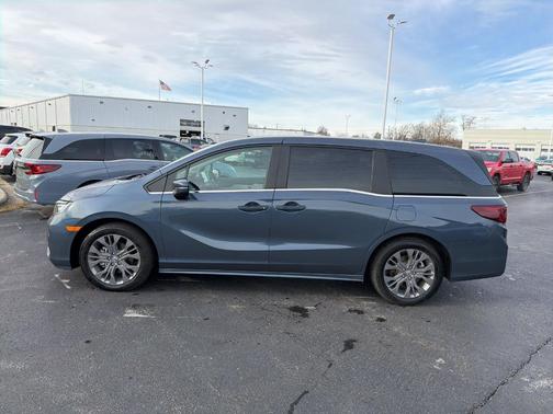 2025 Honda Odyssey Touring