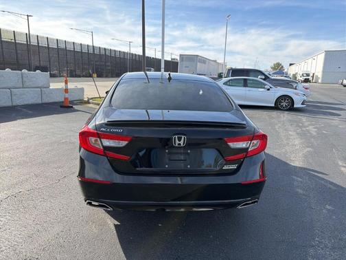 2022 Honda Accord Sport SE