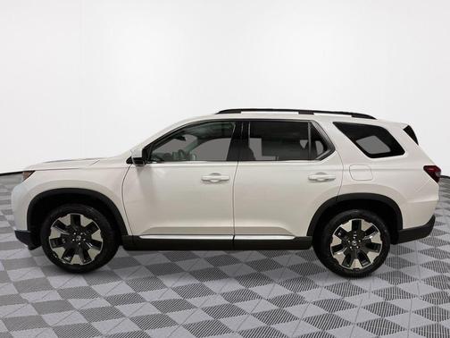 Platinum 2026 Honda Pilot Touring