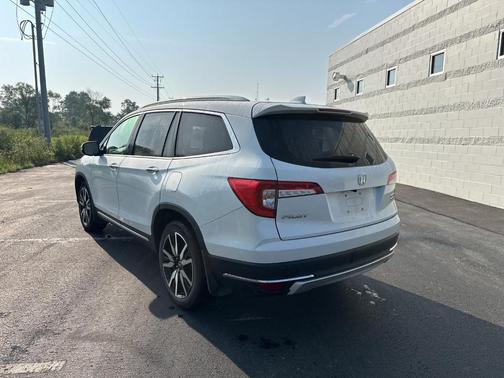2022 Honda Pilot Touring 7-Passenger