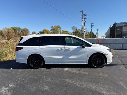 2024 Honda Odyssey Sport