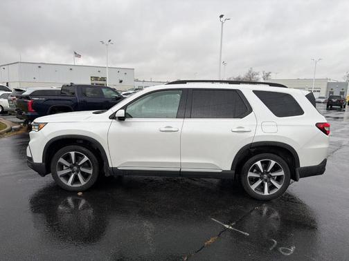 2025 Honda Pilot Touring