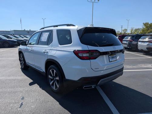 2024 Honda Pilot Touring
