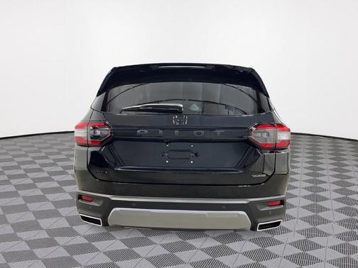 Crystal Black 2026 Honda Pilot Touring S
