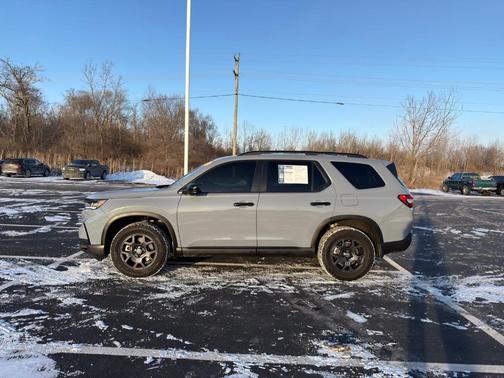 2025 Honda Pilot TrailSport