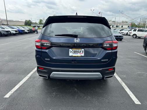 2025 Honda Pilot Touring