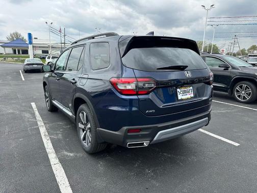 2025 Honda Pilot Touring