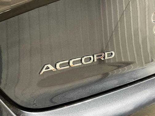 Meteorite Gray Metallic 2026 Honda Accord SE