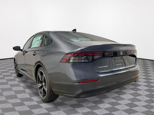 Meteorite Gray Metallic 2026 Honda Accord SE