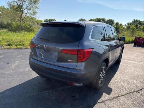 Gray 2017 Honda Pilot EX-L